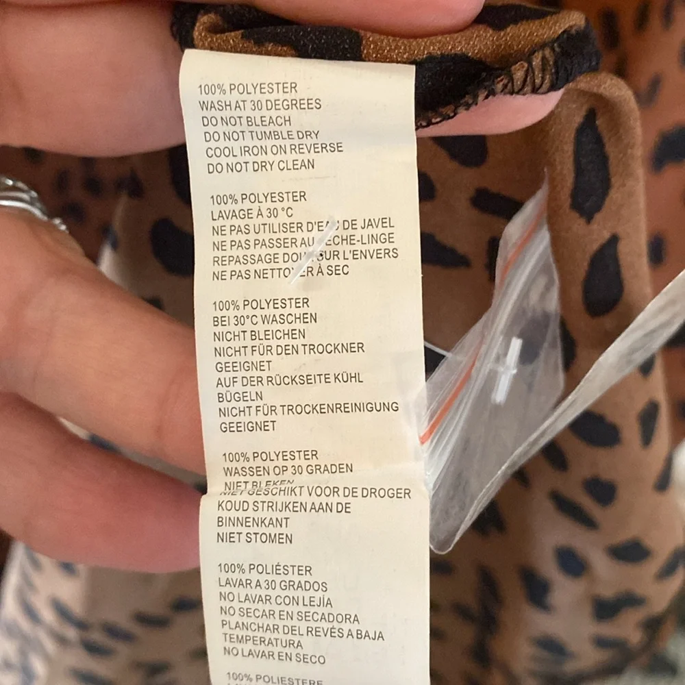 Boohoo TALL LEOPARD PRINT MAXI DRESS - Picture 7 of 8